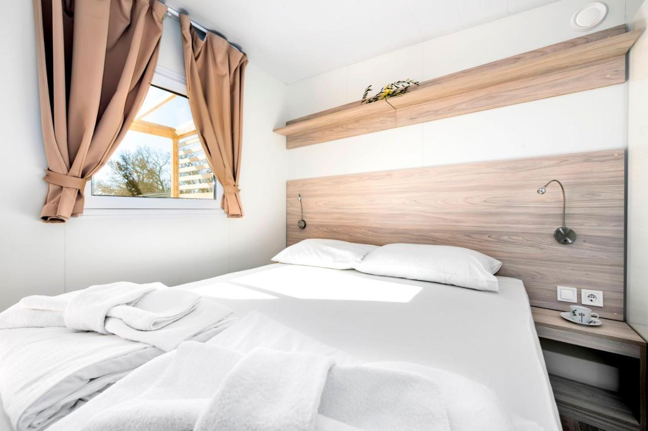 Eurocamp Mobile Homes At Fkk Naturist Ulika * Poreč